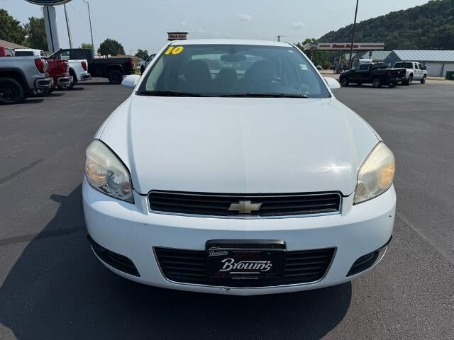 2010 Chevrolet Impala LT — photo 1 of 12