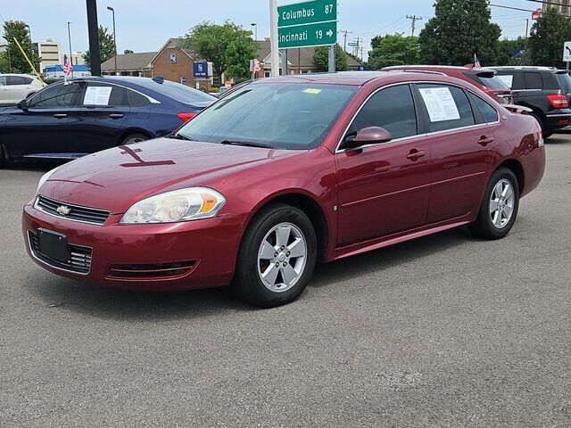 2009 Chevrolet Impala LT — photo 1 of 13