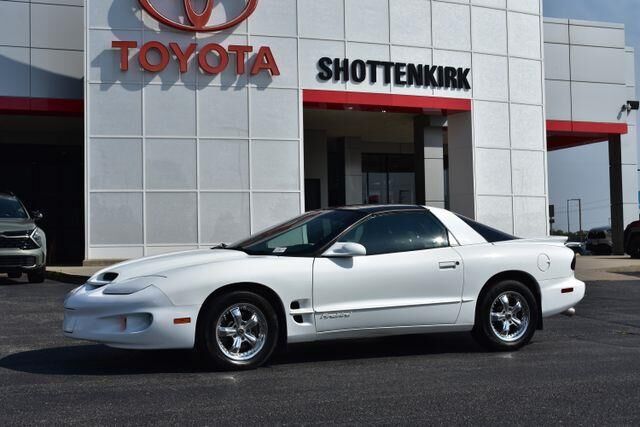 1999 Pontiac Firebird Base