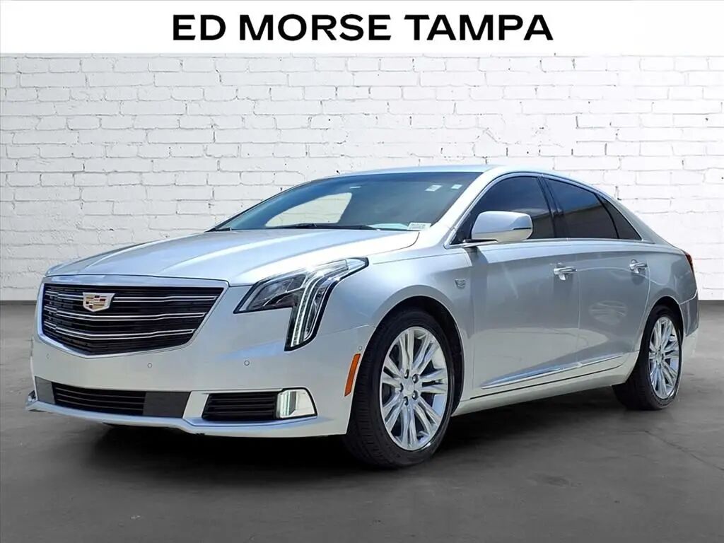 2019 Cadillac XTS Luxury — photo 1 of 13