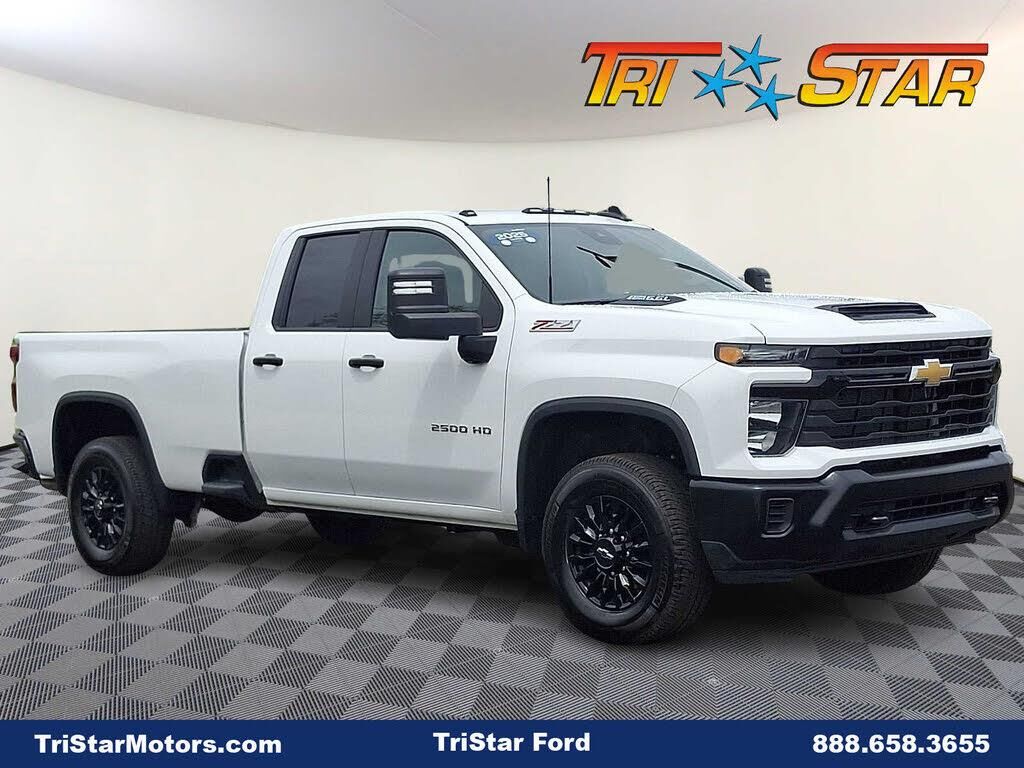 2025 Chevrolet Silverado 2500HD LT — photo 1 of 1