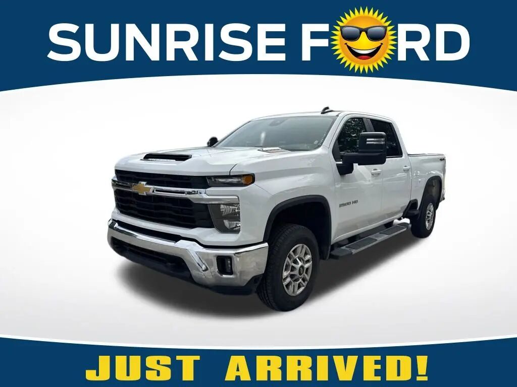 2025 Chevrolet Silverado 2500HD LT — photo 1 of 13