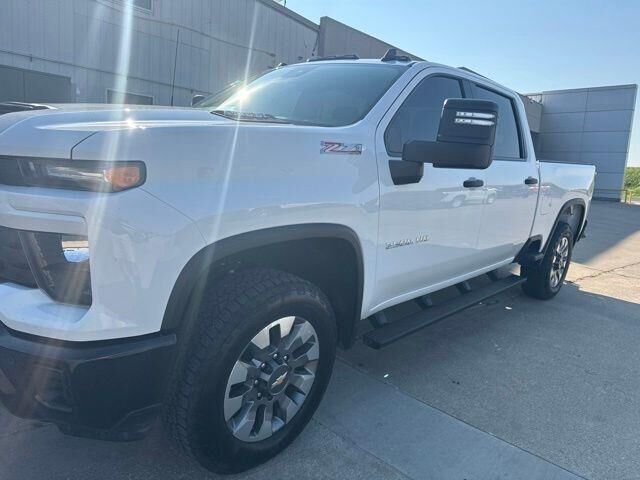 2026 Chevrolet Silverado 2500HD Custom