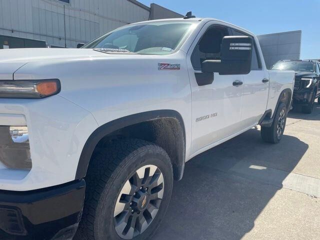 2025 Chevrolet Silverado 2500HD Custom