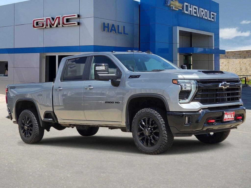 2025 Chevrolet Silverado 2500HD LT — photo 1 of 13