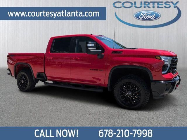 2025 Chevrolet Silverado 2500HD LT — photo 1 of 13