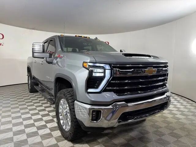 2025 Chevrolet Silverado 2500HD LTZ — photo 1 of 13