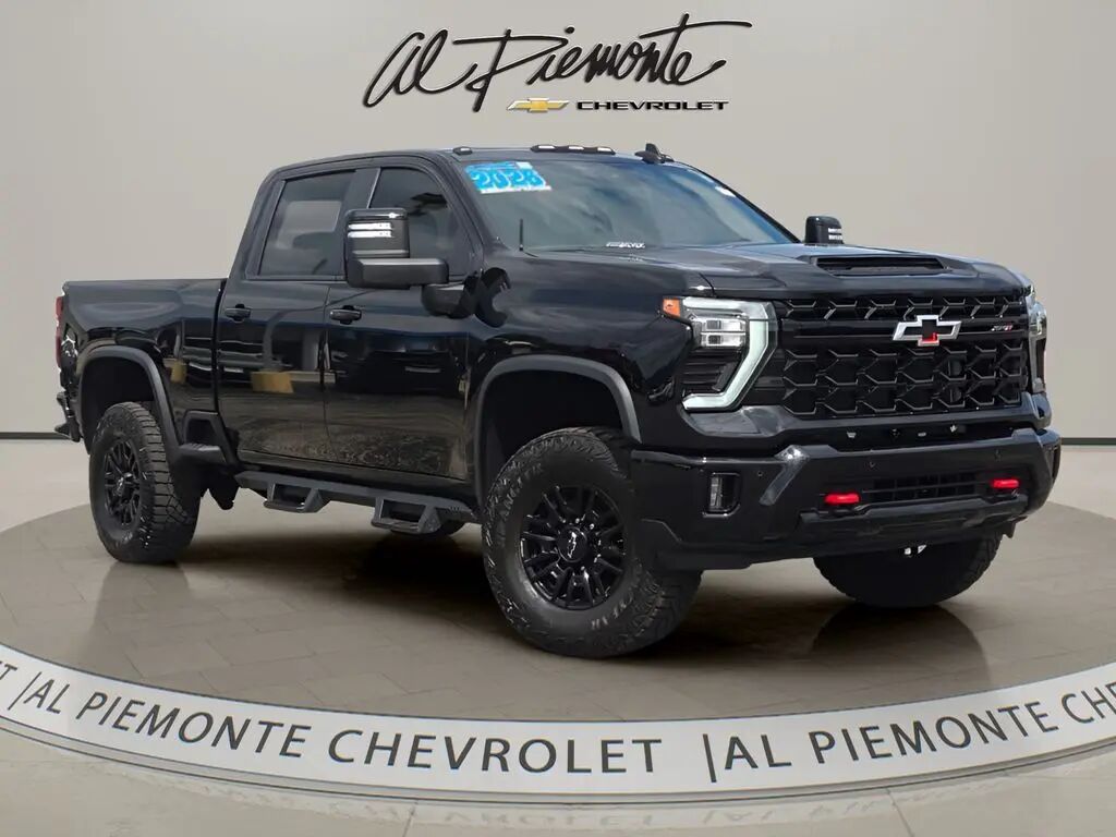 2026 Chevrolet Silverado 2500HD ZR2 — photo 1 of 13