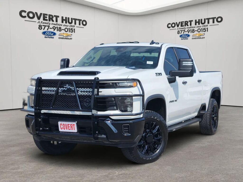 2024 Chevrolet Silverado 2500HD Custom — photo 1 of 13