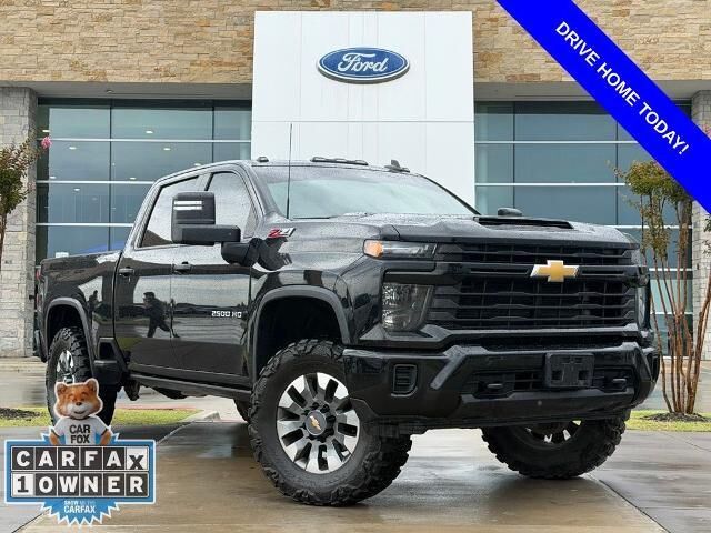 2024 Chevrolet Silverado 2500HD Custom