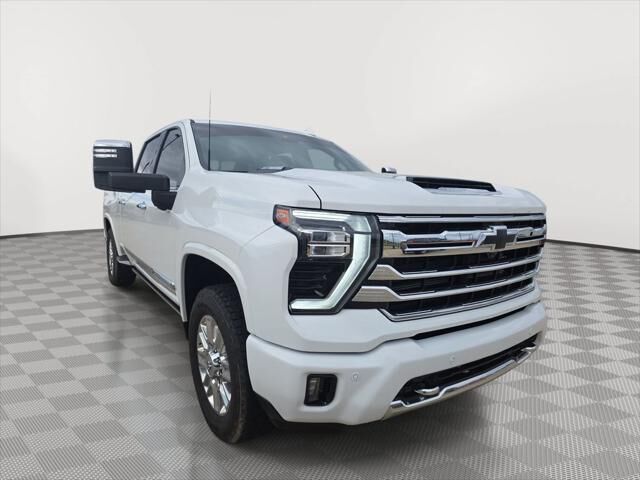 2024 Chevrolet Silverado 2500HD High Country — photo 1 of 13