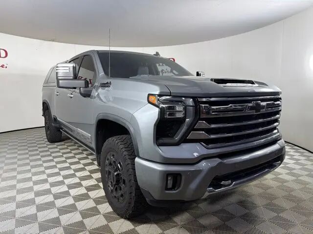 2024 Chevrolet Silverado 2500HD High Country — photo 1 of 13
