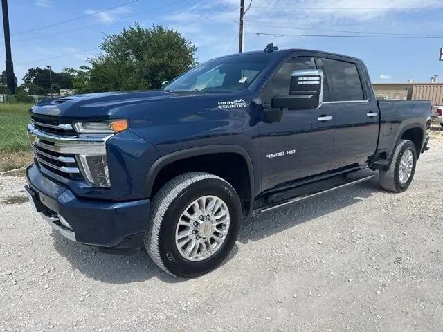 2022 Chevrolet Silverado 3500HD High Country — photo 1 of 13