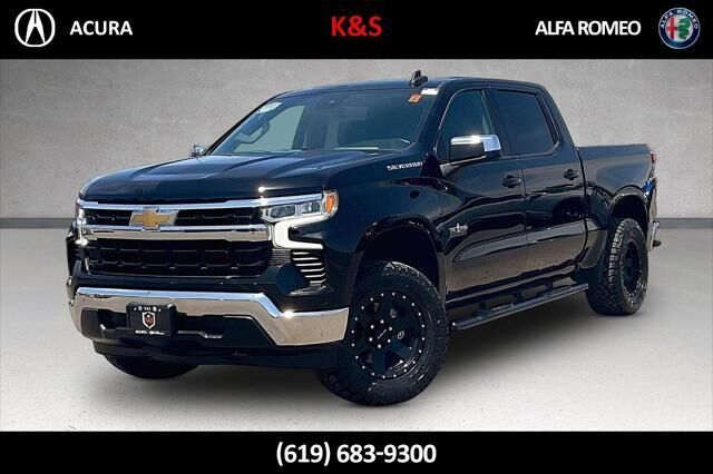2023 Chevrolet Silverado 1500 LT — photo 1 of 13