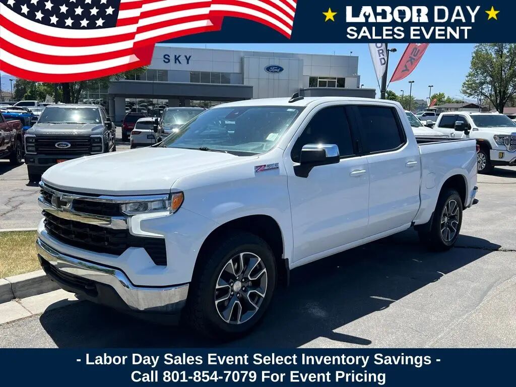 2023 Chevrolet Silverado 1500 LT — photo 1 of 13