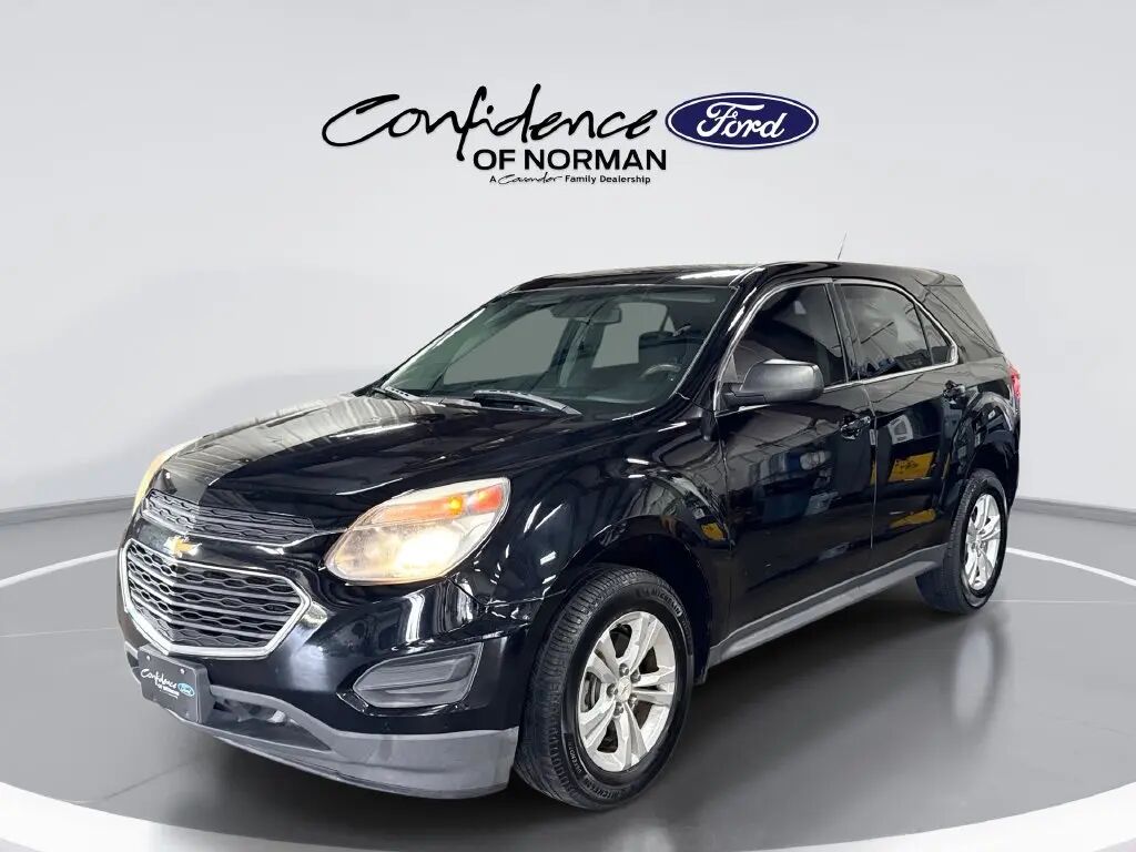 2017 Chevrolet Equinox LS — photo 1 of 13