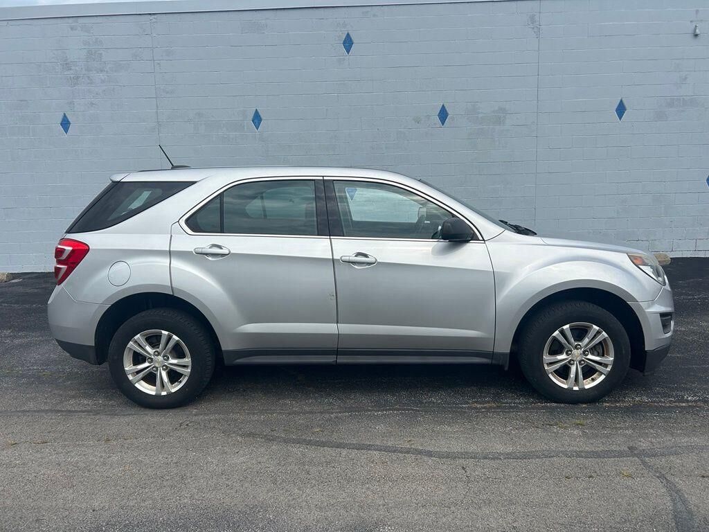 2016 Chevrolet Equinox LS — photo 1 of 25