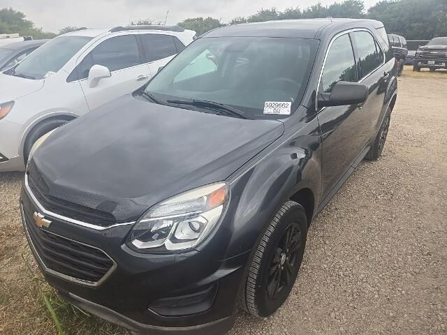 2017 Chevrolet Equinox LS — photo 1 of 4
