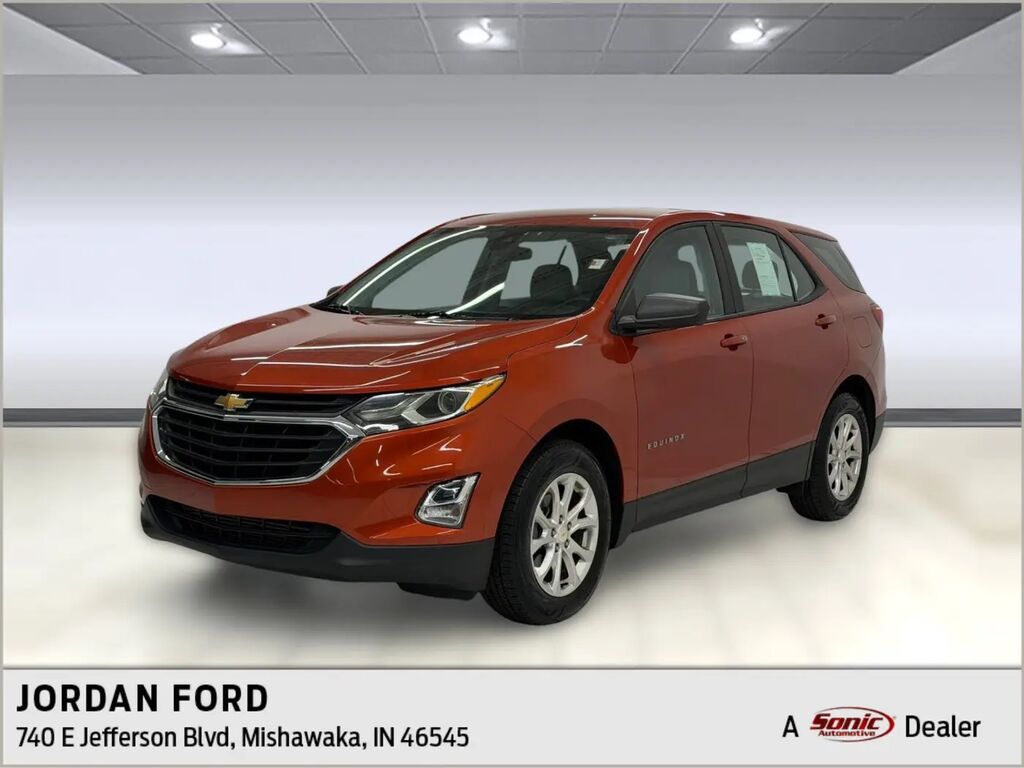 2020 Chevrolet Equinox LS — photo 1 of 13