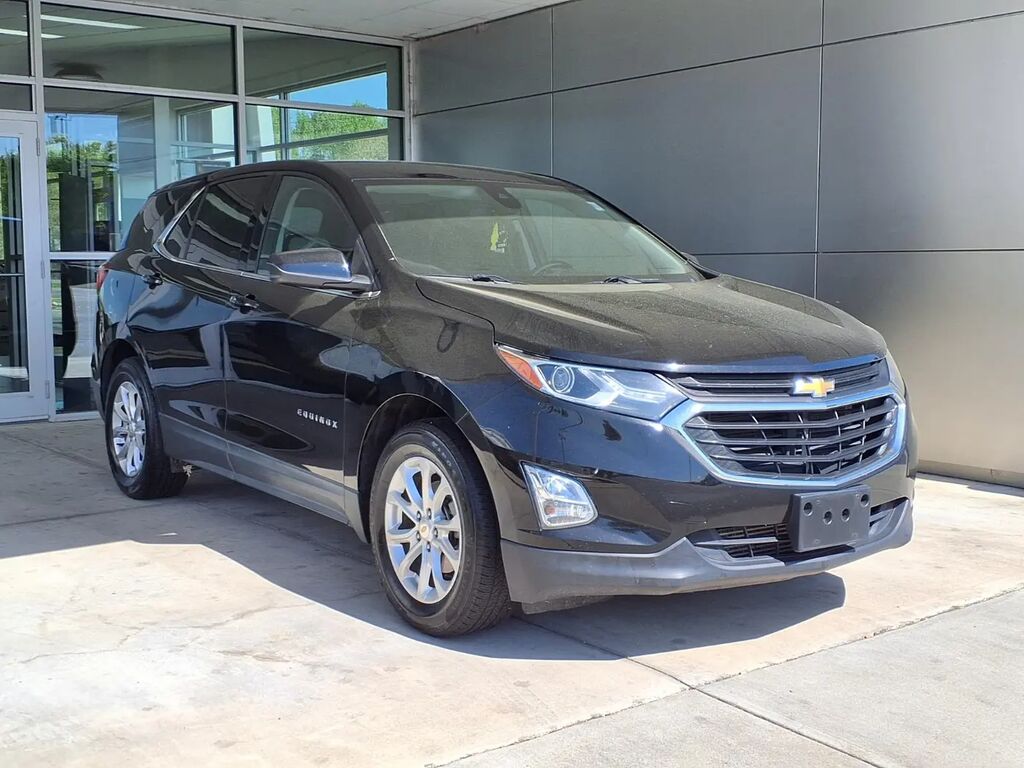 2020 Chevrolet Equinox LT — photo 1 of 13