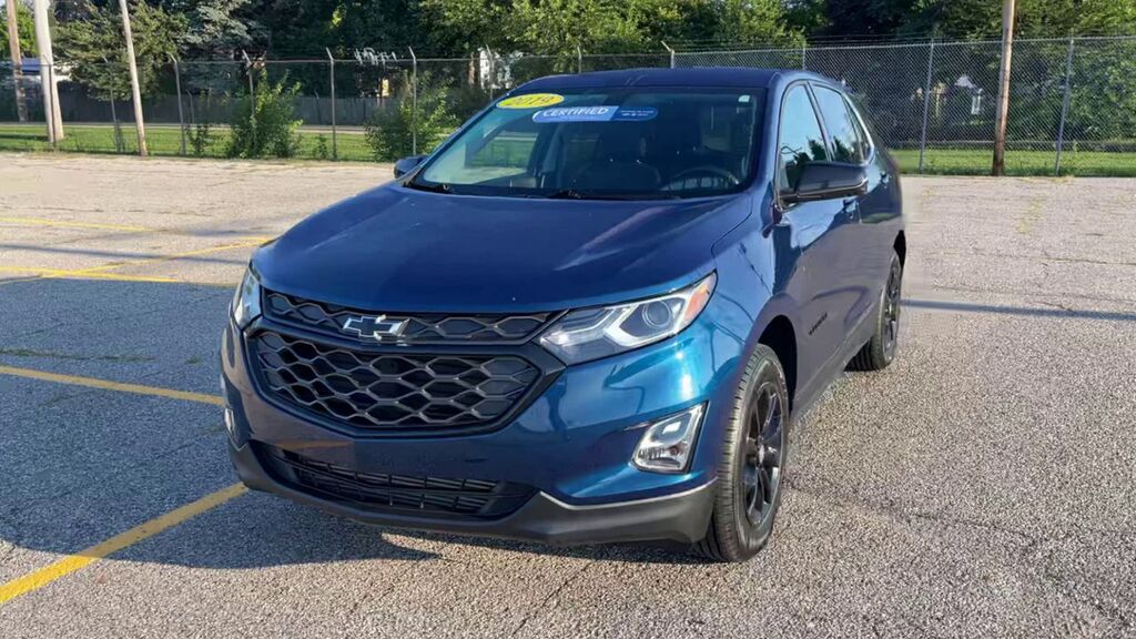 2019 Chevrolet Equinox LT — photo 1 of 7
