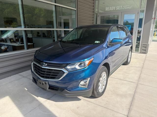 2020 Chevrolet Equinox LT — photo 1 of 13