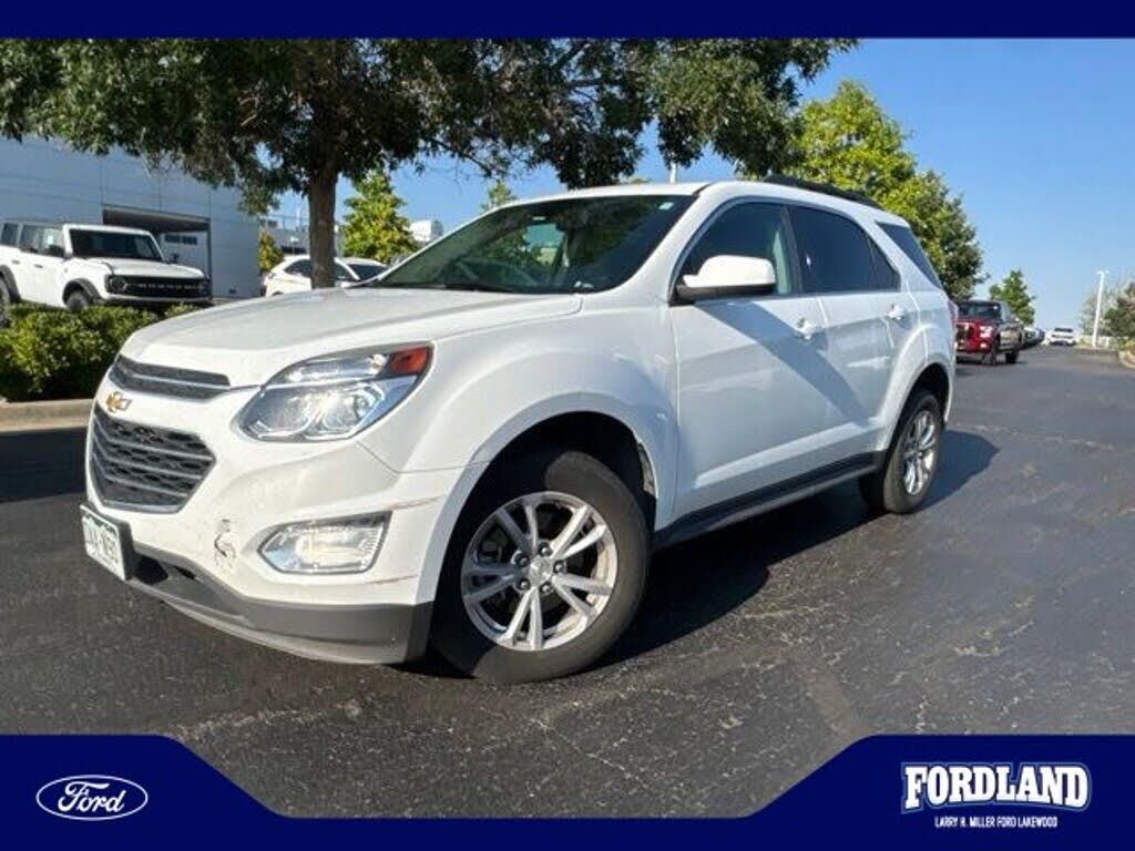2017 Chevrolet Equinox LT — photo 1 of 1