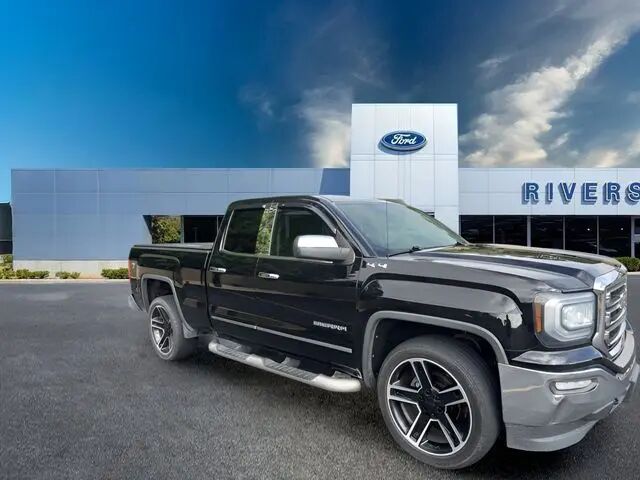 2019 GMC Sierra 1500 Limited SLE — photo 1 of 13