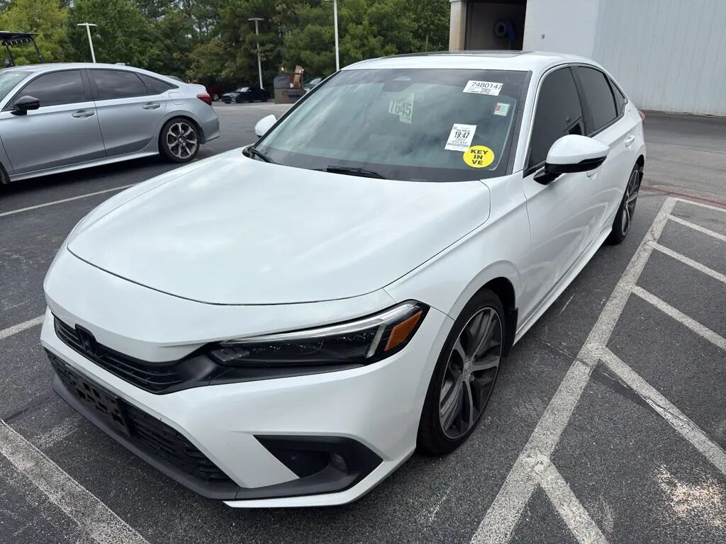 2023 Honda Civic Touring — photo 1 of 2