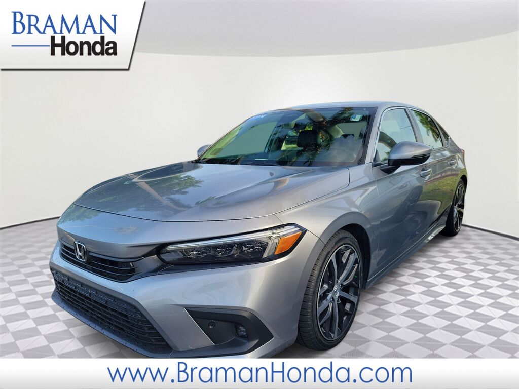 2024 Honda Civic Touring — photo 1 of 13