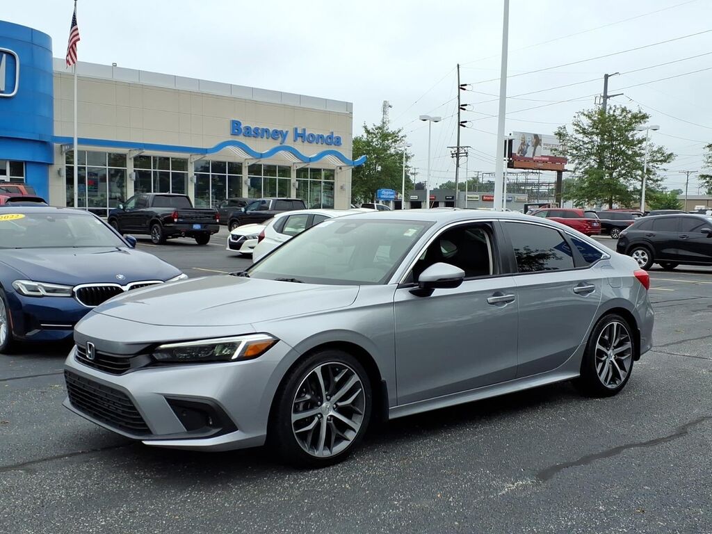 2024 Honda Civic Touring — photo 1 of 13