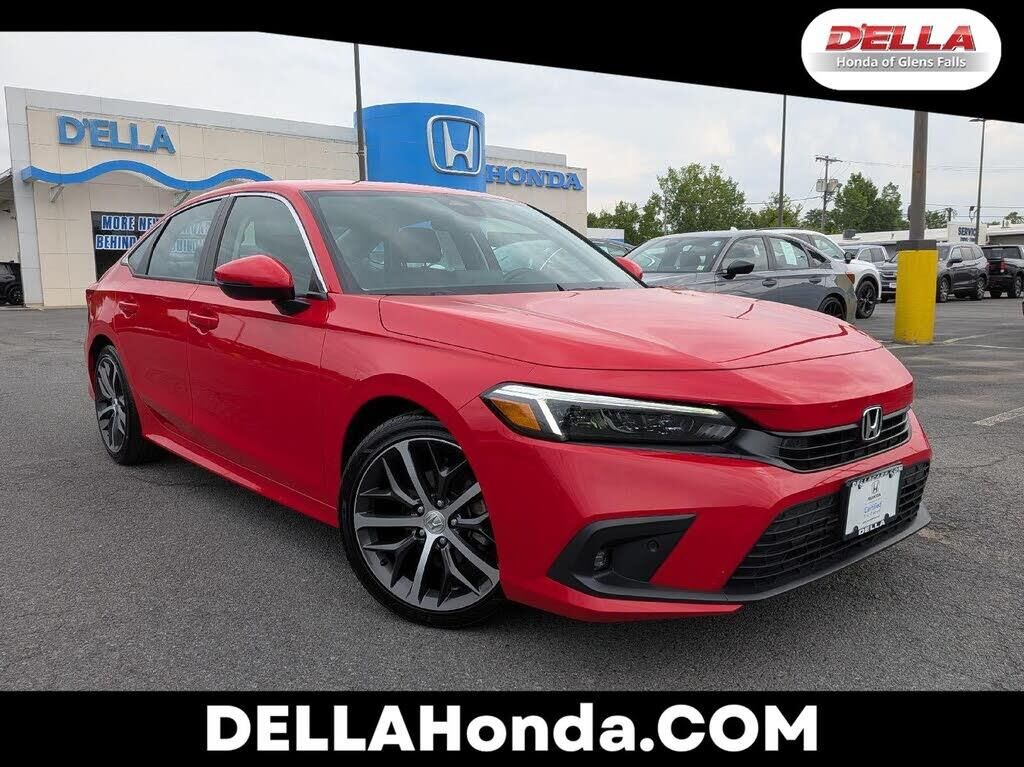 2024 Honda Civic Touring — photo 1 of 2