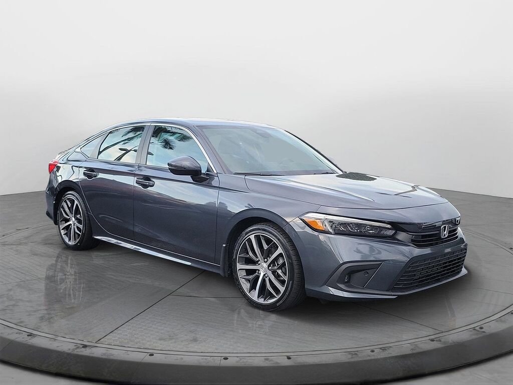 2024 Honda Civic Touring — photo 1 of 13