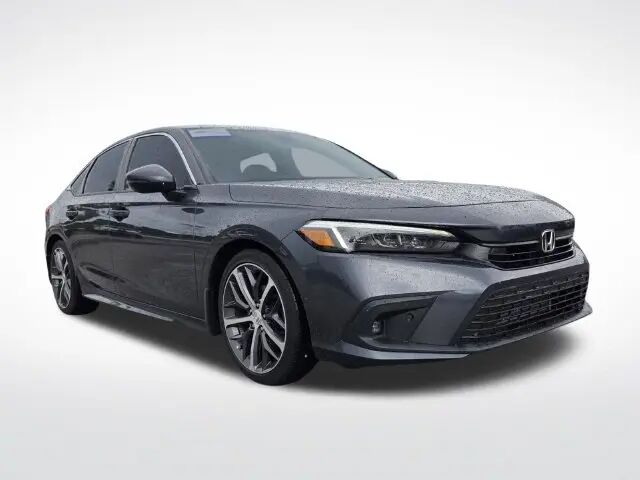 2022 Honda Civic Touring — photo 1 of 13