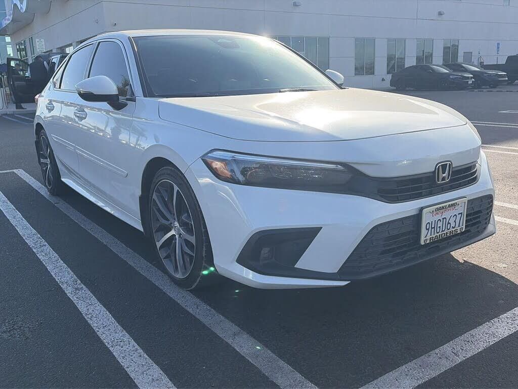 2023 Honda Civic Touring — photo 1 of 1