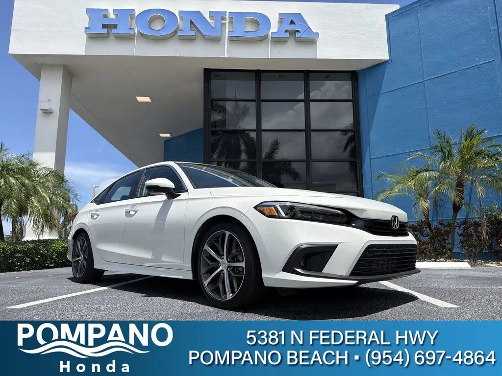 2024 Honda Civic Touring — photo 1 of 13