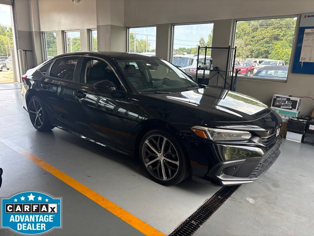 2023 Honda Civic Sedan Touring — photo 1 of 13