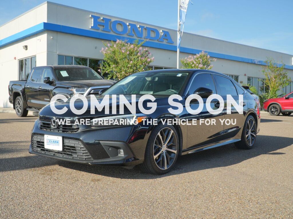 2024 Honda Civic Sedan Touring — photo 1 of 8