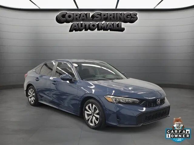 2025 Honda Civic LX — photo 1 of 13