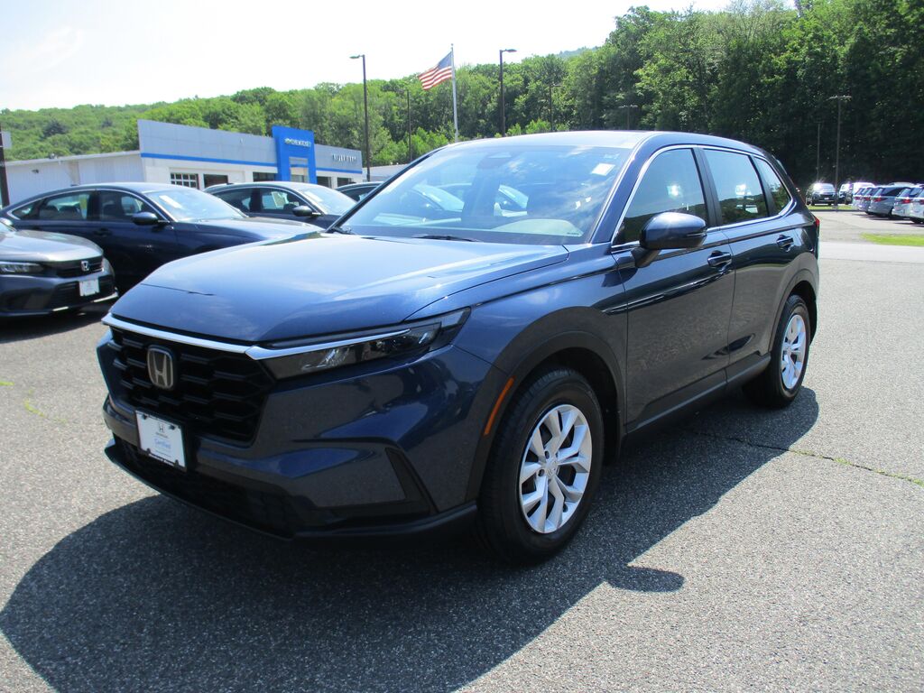 2024 Honda CR-V LX — photo 1 of 13