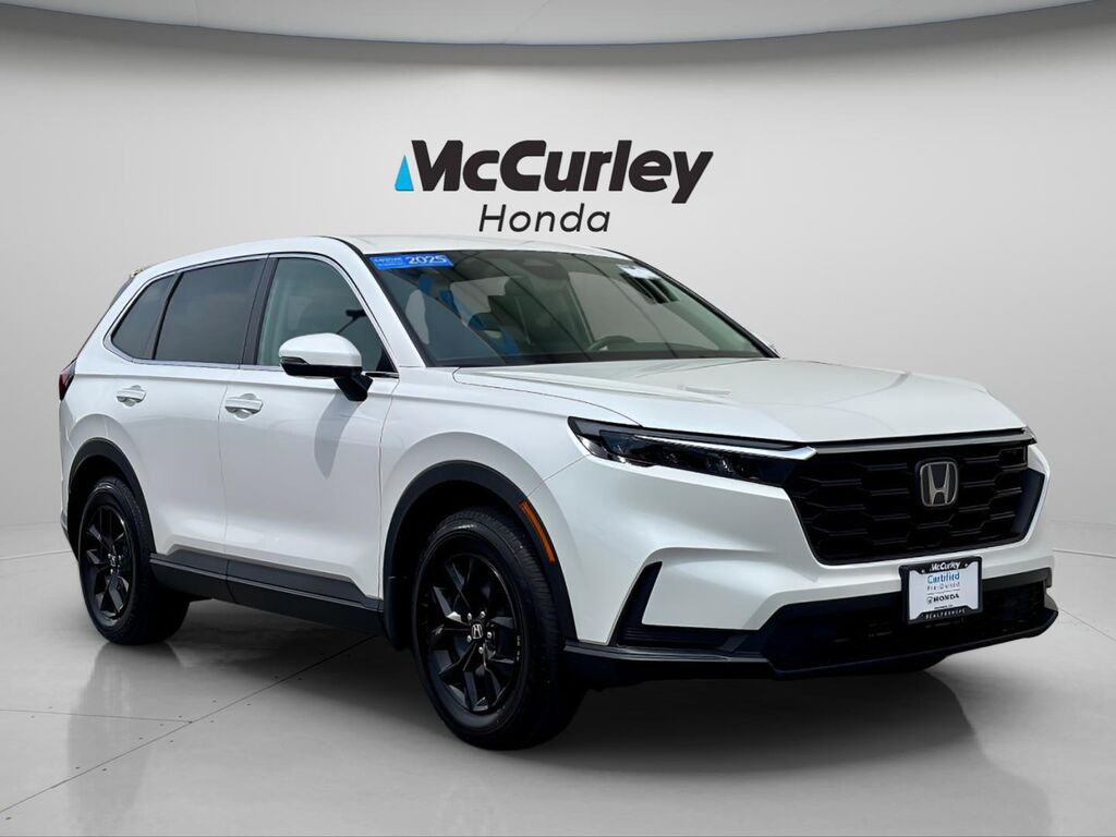 2025 Honda CR-V LX — photo 1 of 13