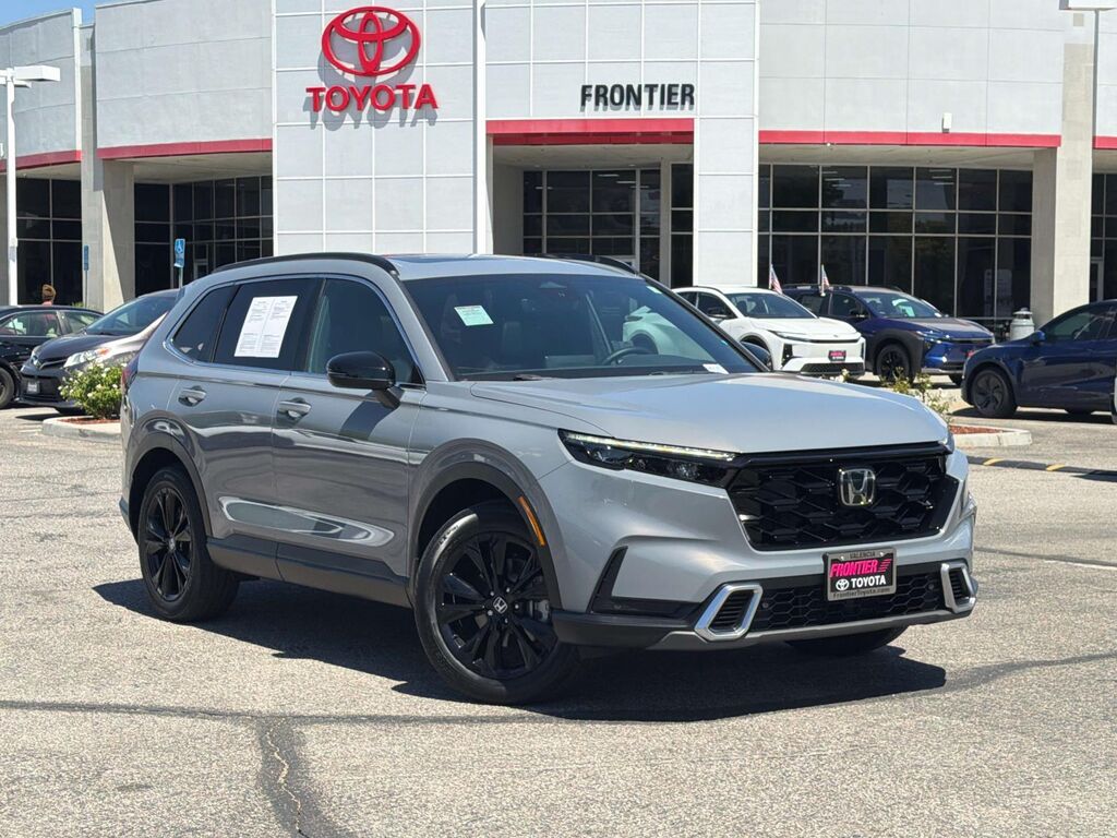 2025 Honda CR-V Hybrid Sport Touring — photo 1 of 39