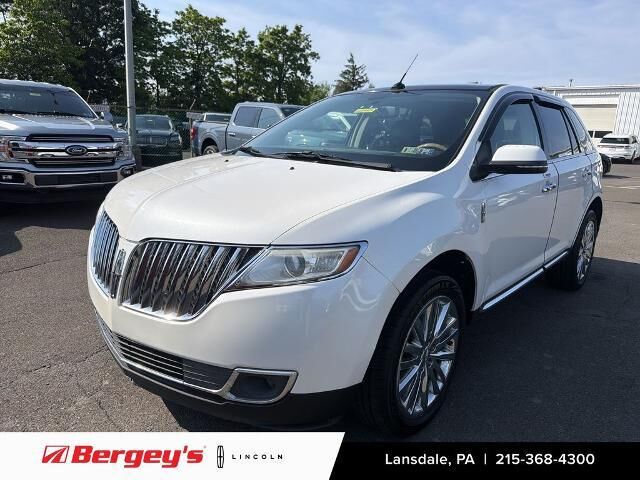 2014 Lincoln MKX Base