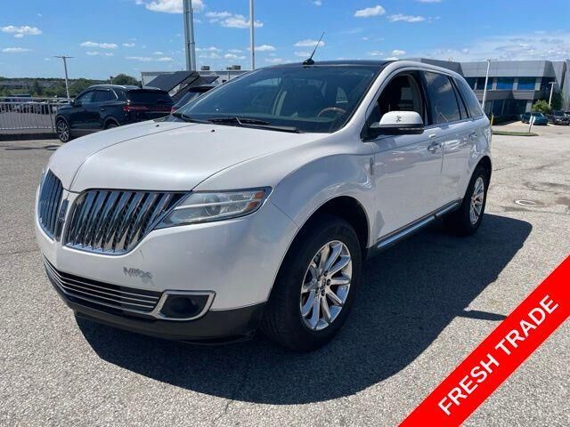 2014 Lincoln MKX Base