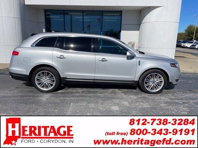 2019 Lincoln MKT Base