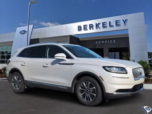 2022 Lincoln Nautilus Standard — photo 1 of 13