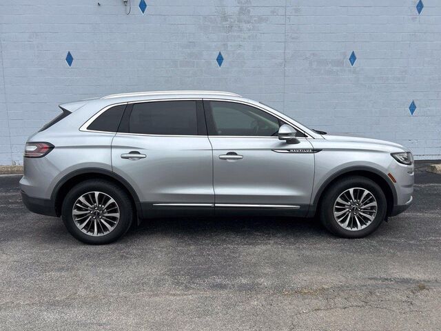 2022 Lincoln Nautilus Standard