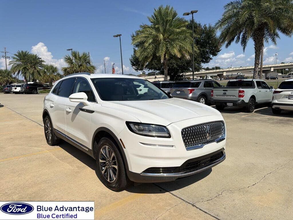 2022 Lincoln Nautilus Standard — photo 1 of 1
