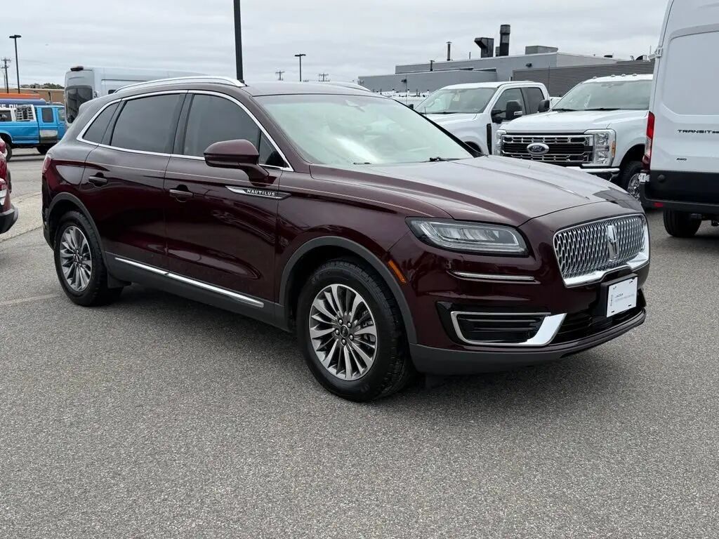 2020 Lincoln Nautilus Standard — photo 1 of 13