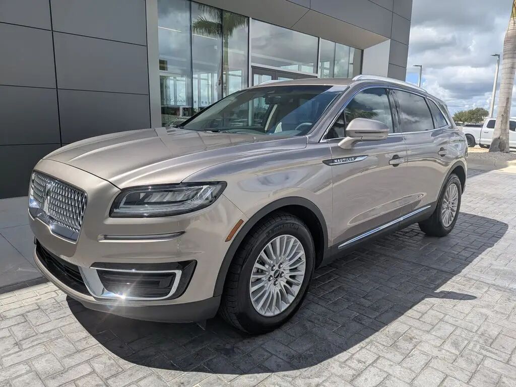 2019 Lincoln Nautilus Base — photo 1 of 4